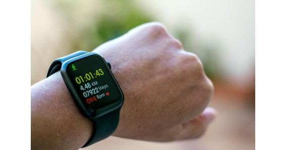Here's How Smart Watches Can Help You Stay on Top of Your Health Goals